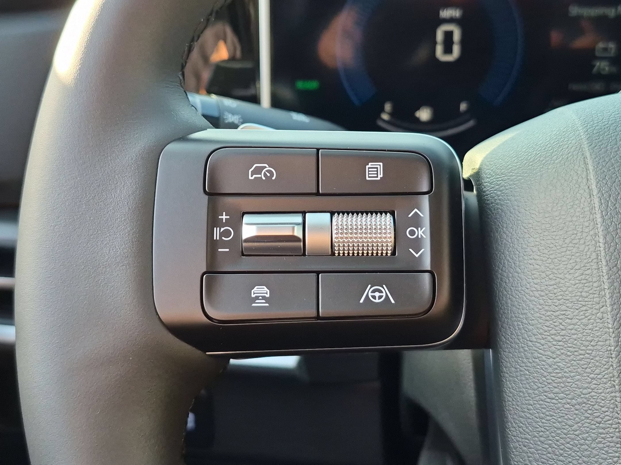 New 2027 Hyundai Santa Fe SEL FWD image 16