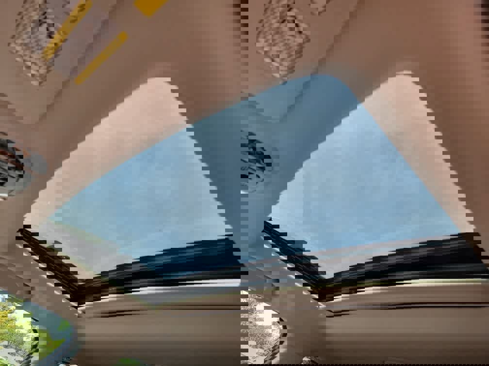 Used 2022 Subaru Outback Touring XT image 12