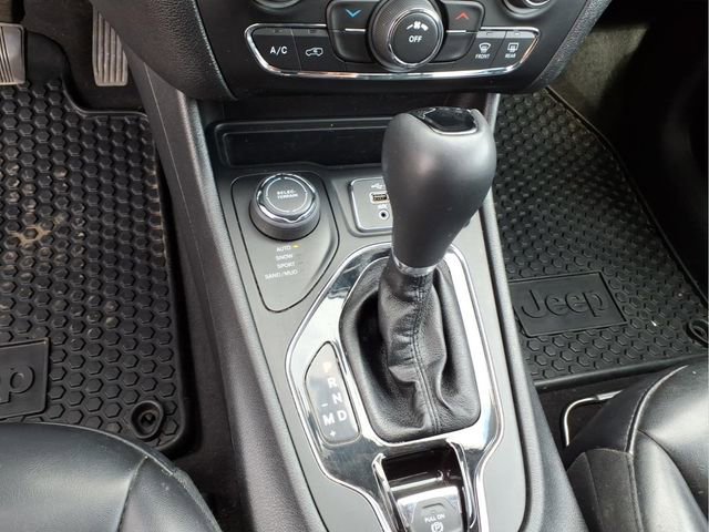 Used 2020 Jeep Cherokee Latitude Plus image 23