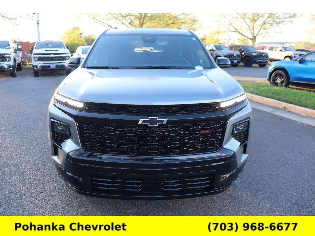 Used 2026 Chevrolet Traverse RS w/ LPO, Floor Liner Package FWD image 2