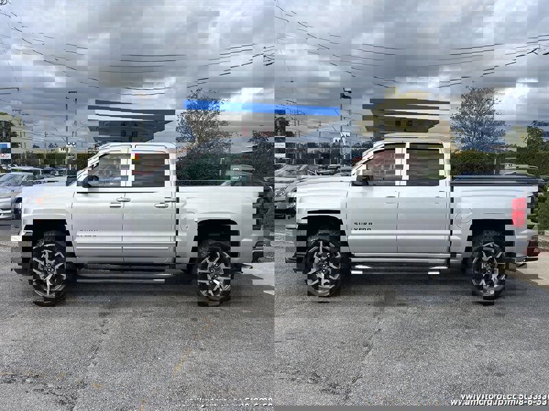Used 2017 Chevrolet Silverado 1500 LT w/ All Star Edition image 2