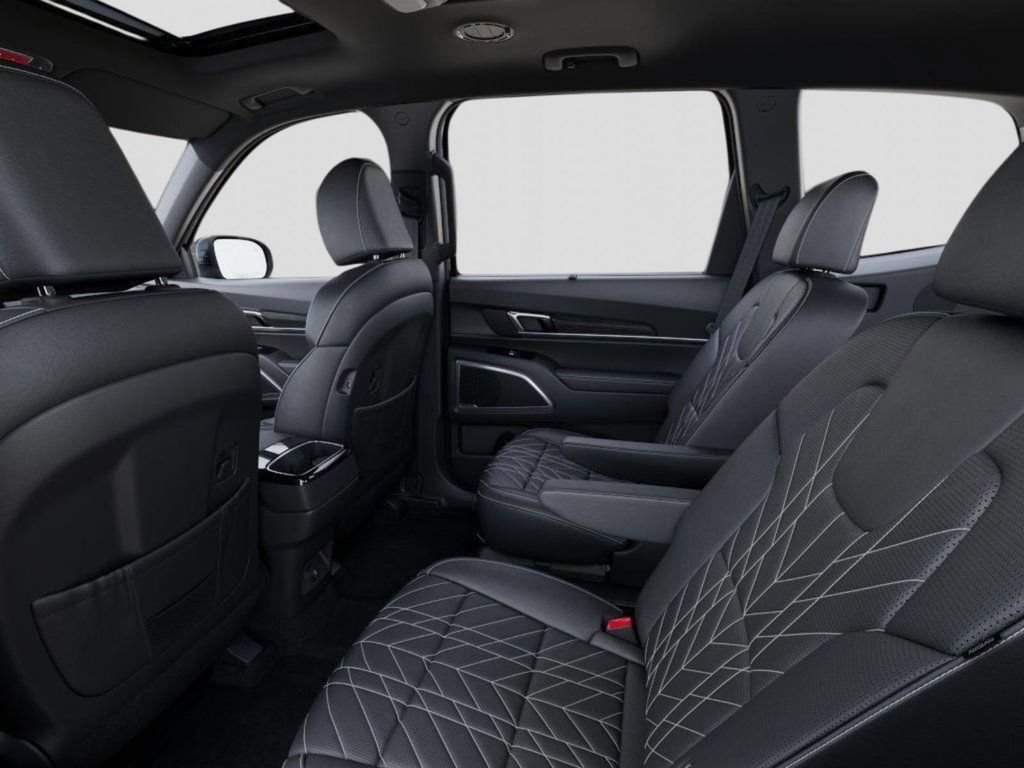 Used 2025 Kia Telluride AWD image 18