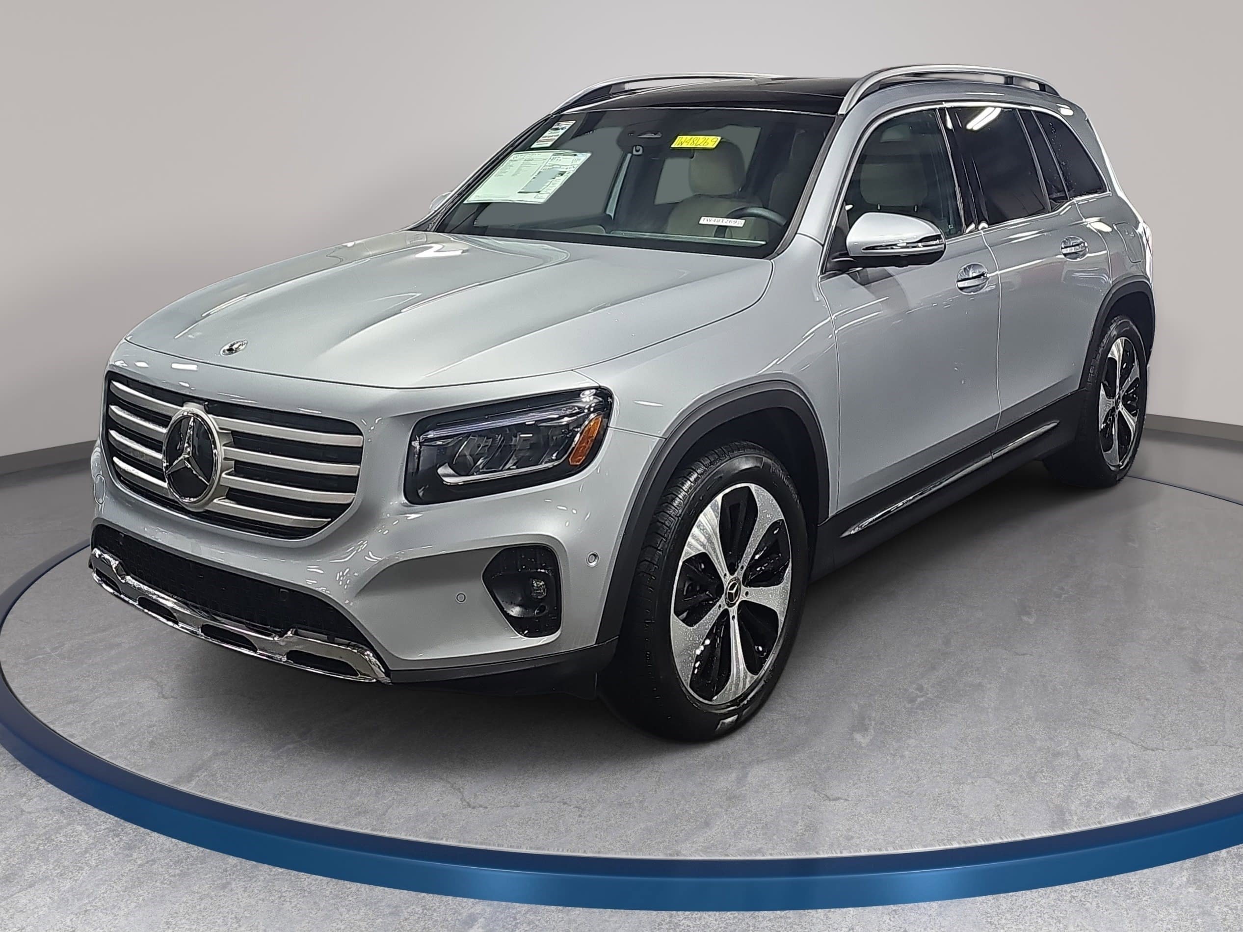 New 2026 Mercedes-Benz GLB 250 4MATIC image 1