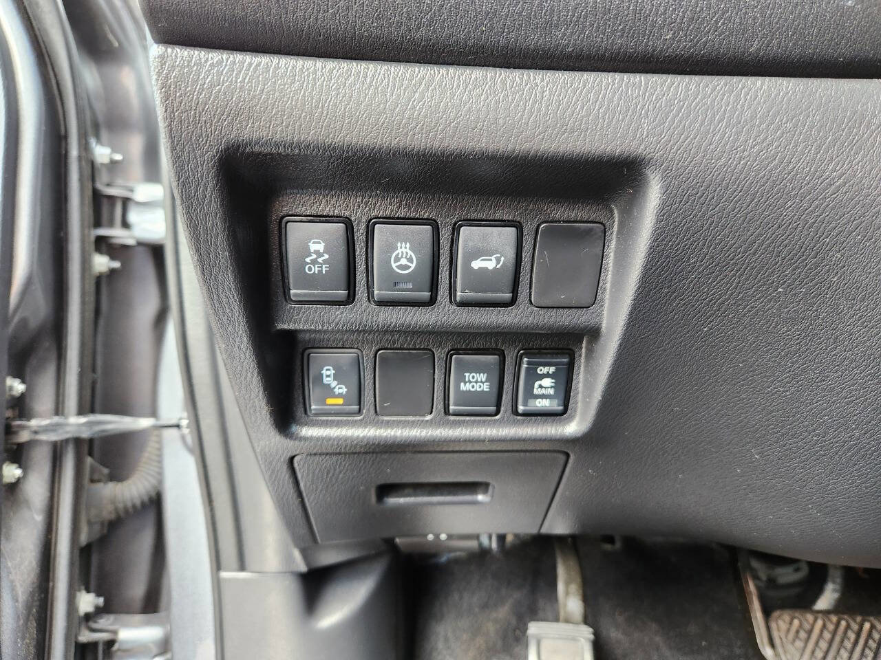Used 2018 Nissan Pathfinder SL w/ Midnight Edition Package AWD/4WD image 22