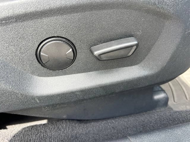 Used 2019 Ford Explorer XLT w/ Equipment Group 202A FWD image 35