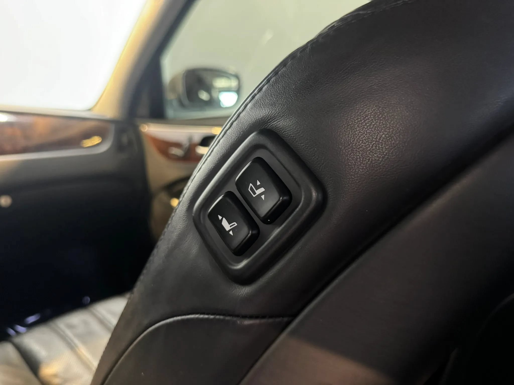 Used 2012 Hyundai Equus Signature RWD image 29