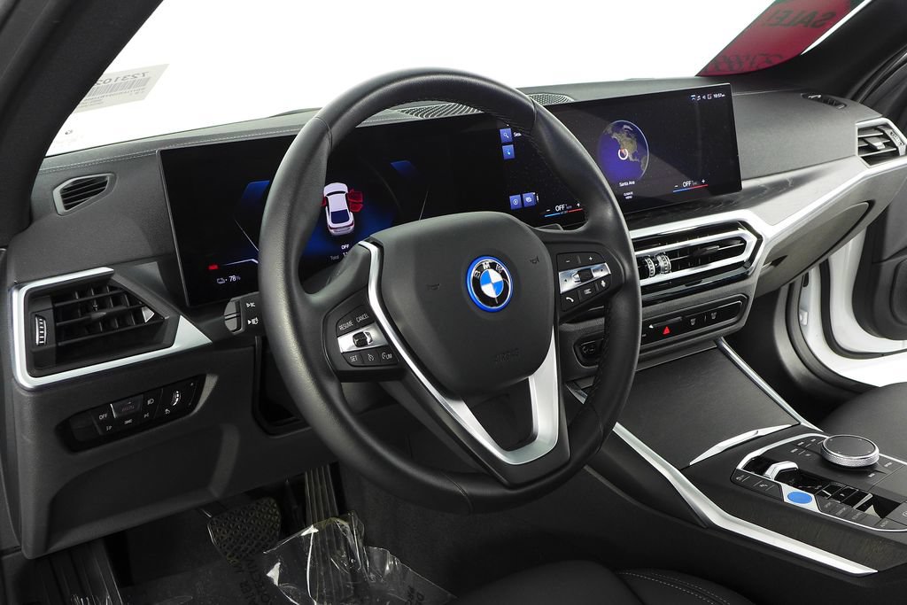 Certified 2023 BMW i4 eDrive40 RWD image 32