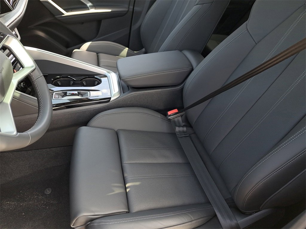 New 2025 Audi Q5 Premium Plus image 18