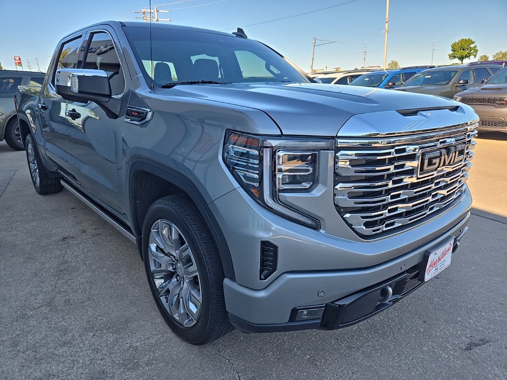 Used 2025 GMC Sierra 1500 Denali AWD/4WD image 35