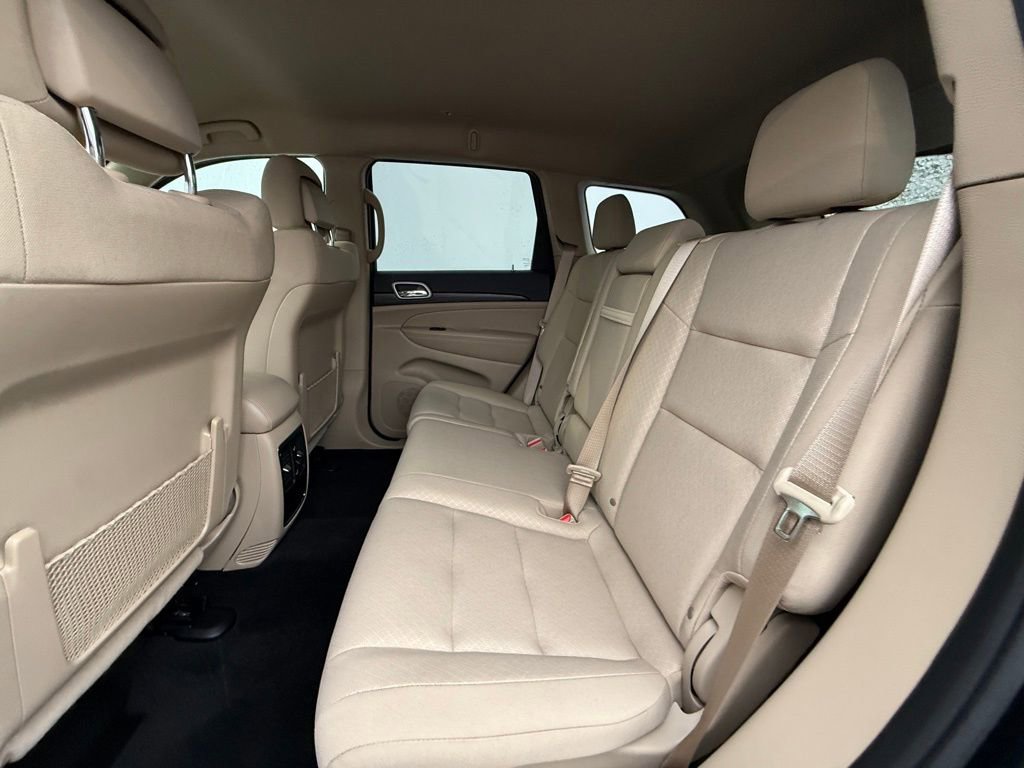 Used 2022 Jeep Grand Cherokee Laredo E image 18