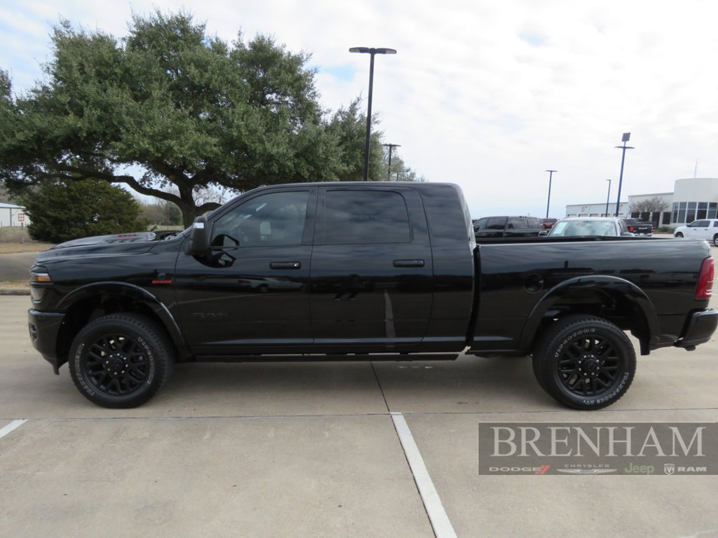 Used 2026 RAM 2500 Limited AWD/4WD image 2