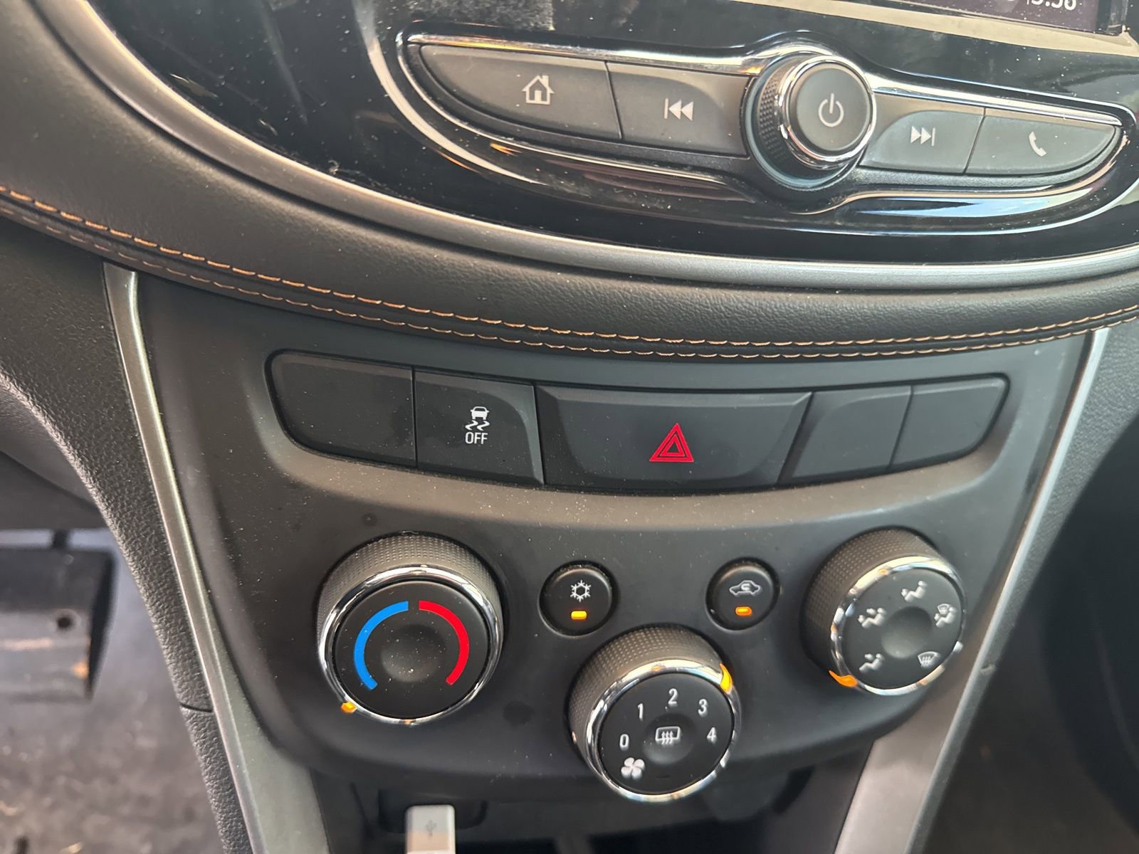 Used 2020 Chevrolet Trax LS w/ Tint and Cruise Package FWD image 9