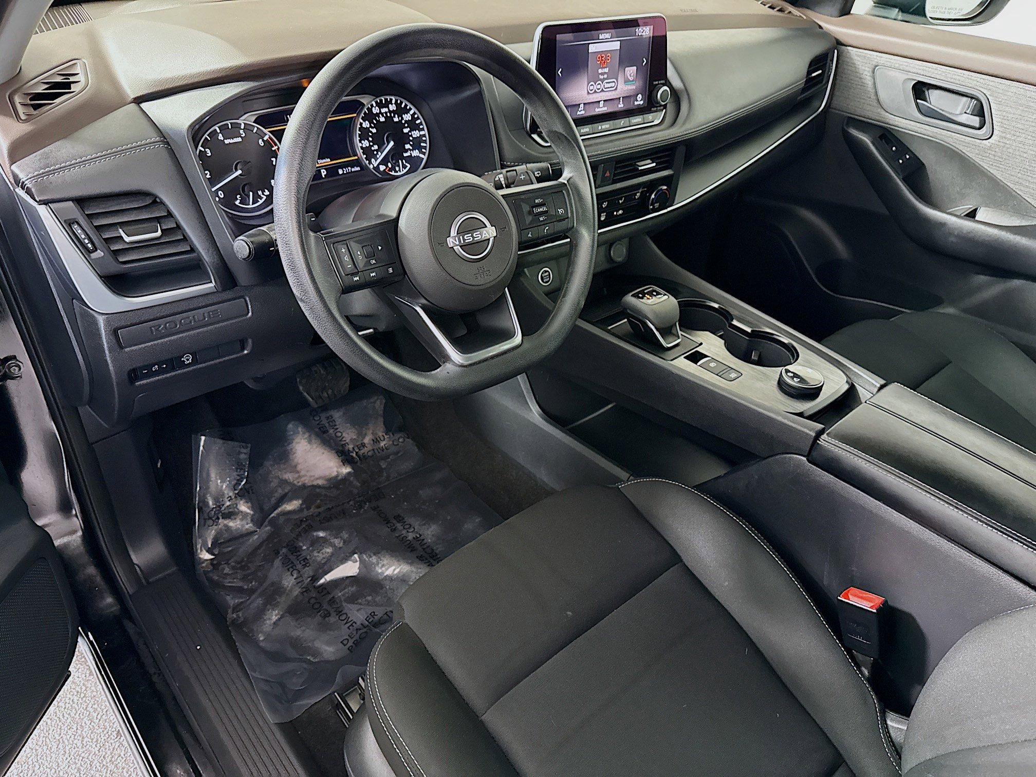 Used 2023 Nissan Rogue S image 23