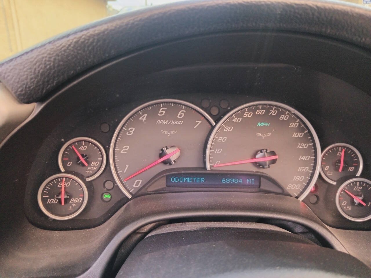 Used 2005 Chevrolet Corvette Coupe w/ Preferred Equipment Group RWD image 8