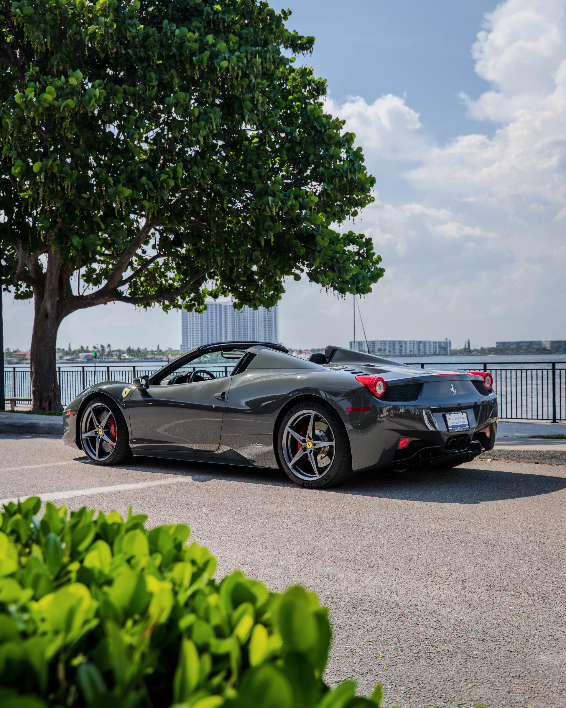 Used 2014 Ferrari 458 Spider RWD image 6