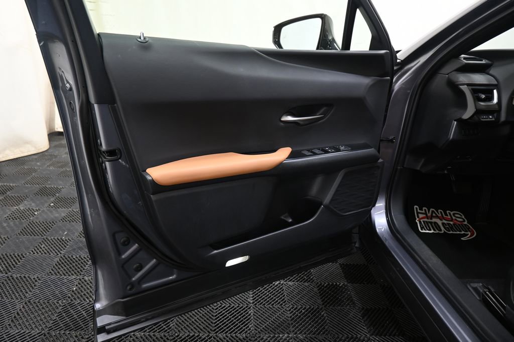Used 2021 Lexus UX 250h w/ Premium Package AWD/4WD image 28