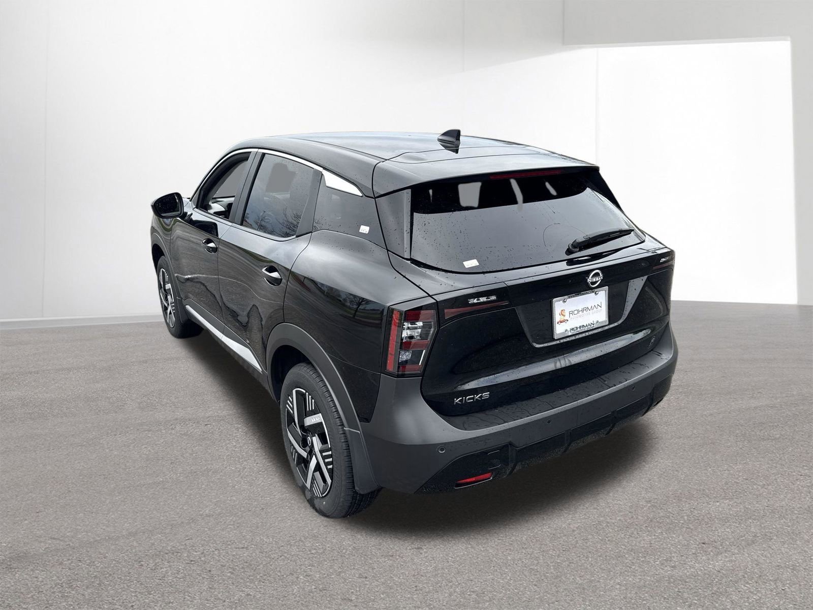 Certified 2025 Nissan Kicks SV FWD image 30