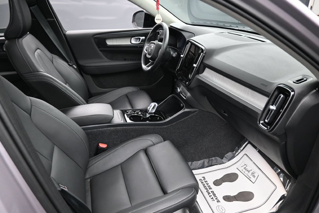 Used 2026 Volvo XC40 B5 Plus AWD/4WD image 26