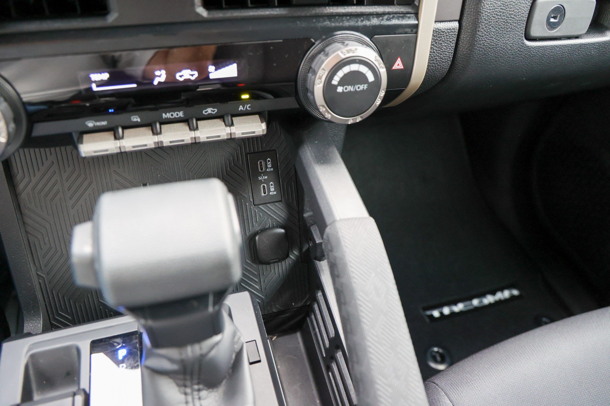 Certified 2025 Toyota Tacoma SR5 AWD/4WD image 25