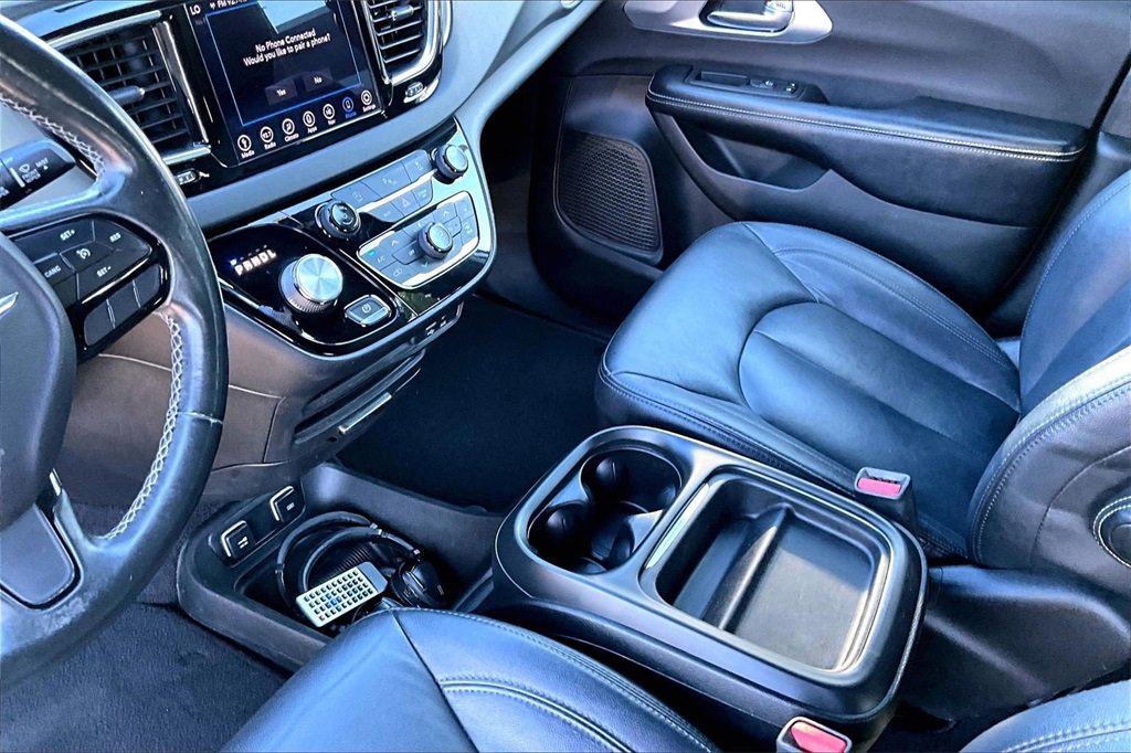 Used 2019 Chrysler Pacifica Touring Plus w/ S Appearance Package image 10