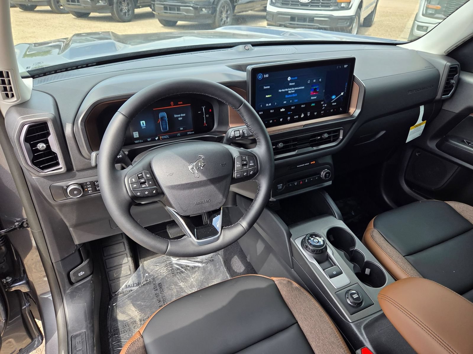 New 2026 Ford Bronco Sport Outer Banks w/ Outer Banks Tech Package+ AWD/4WD image 13