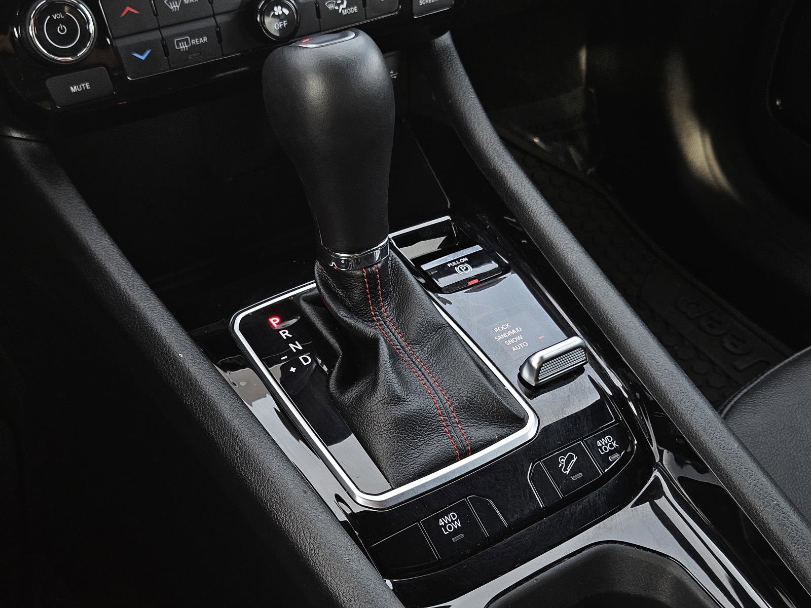 Used 2025 Jeep Compass Trailhawk image 21