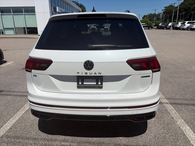 Certified 2024 Volkswagen Tiguan SE R-Line AWD/4WD image 5