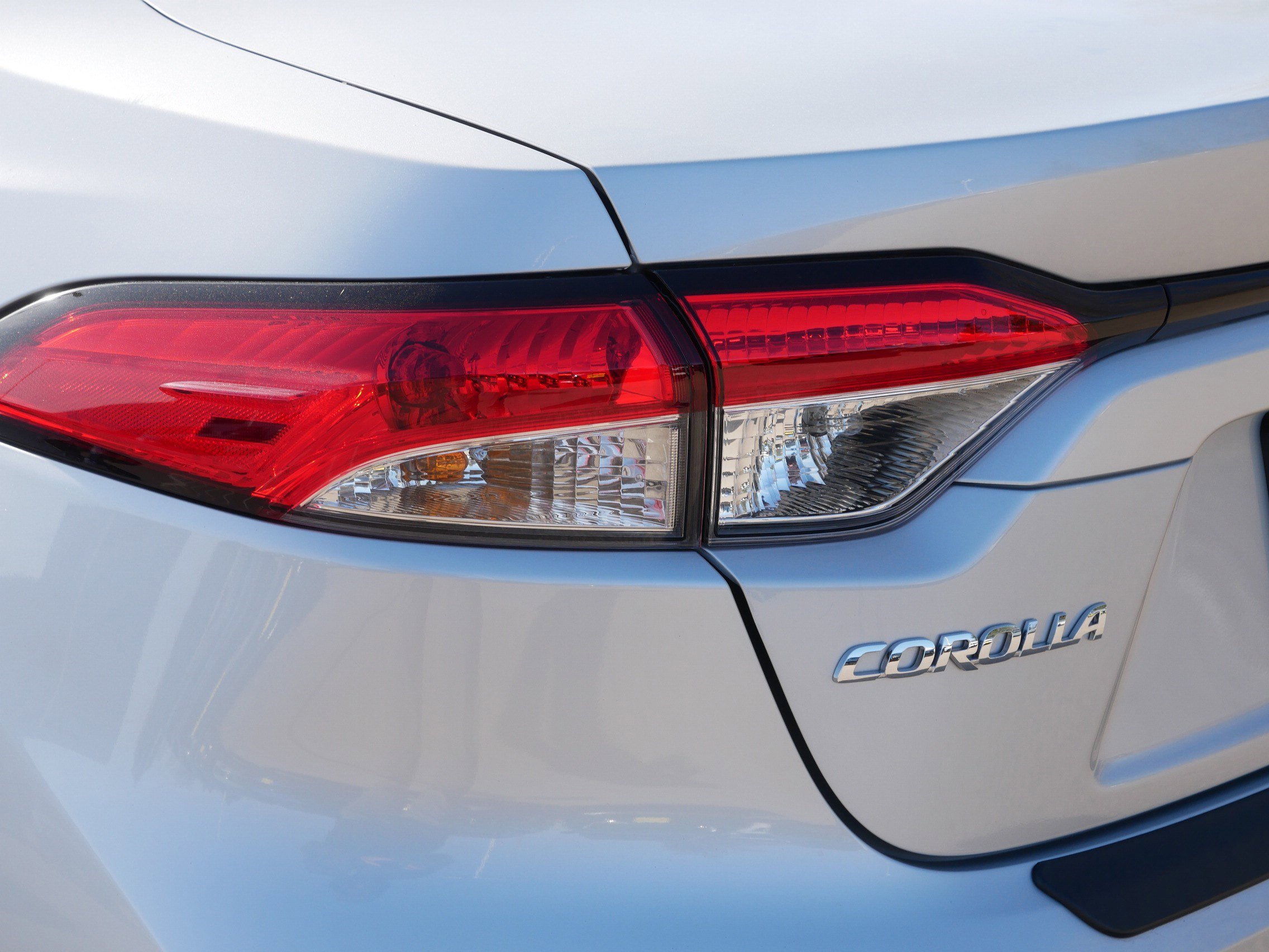 Used 2024 Toyota Corolla LE FWD image 17