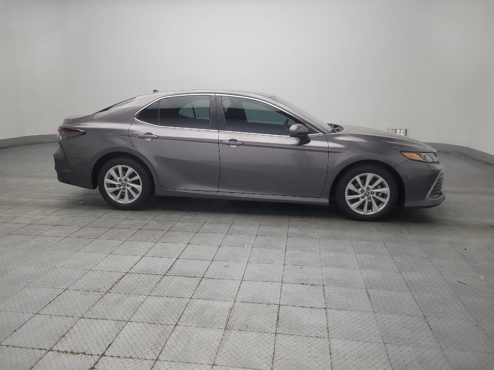 Used 2022 Toyota Camry LE FWD image 11