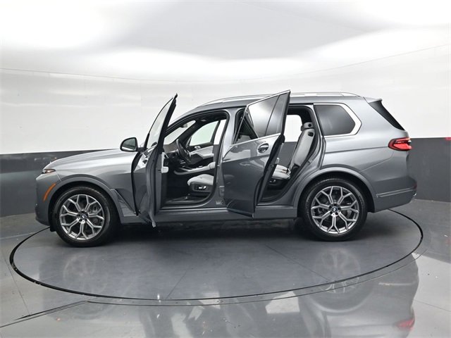 New 2026 BMW X7 xDrive40i image 32