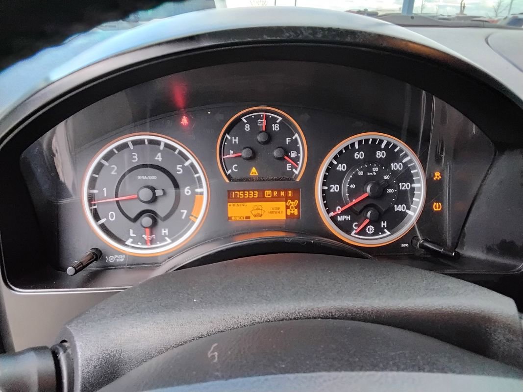 Used 2014 Nissan Titan SV w/ SV Value Truck Package image 13