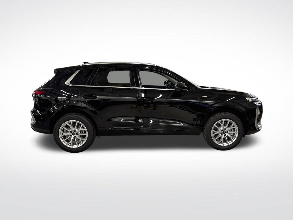 New 2026 Audi Q3 quattro 2.0T AWD/4WD image 6