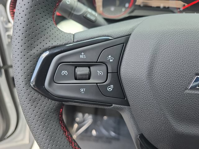 New 2026 Chevrolet Trax RS w/ Sunroof Package FWD image 17