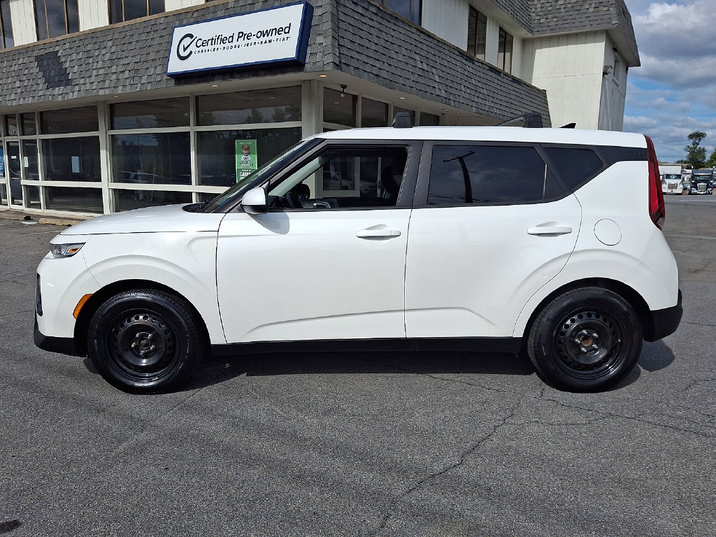 Used 2020 Kia Soul LX FWD image 8