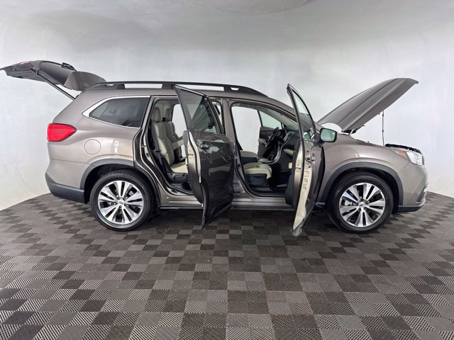 Used 2022 Subaru Ascent Limited w/ Technology Package AWD/4WD image 16