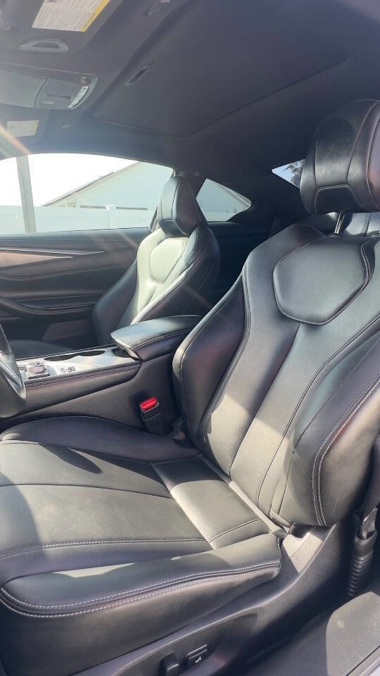 Used 2018 INFINITI Q60 3.0t Luxe w/ Sensory Package 3.0T Luxe image 13