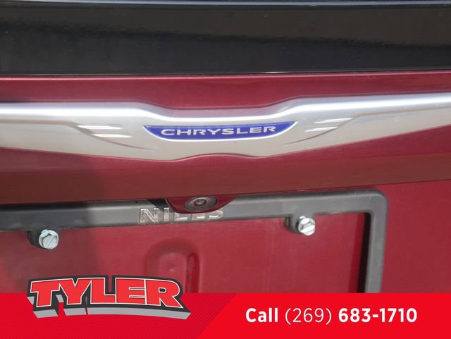 Used 2020 Chrysler Pacifica Touring w/ Cold Weather Group FWD image 14