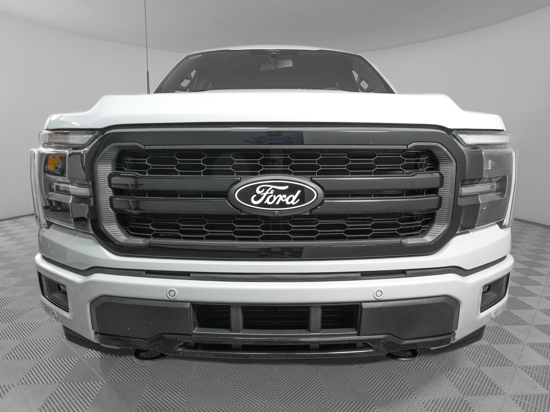 Used 2025 Ford F150 Lariat w/ Equipment Group 501A Mid image 2