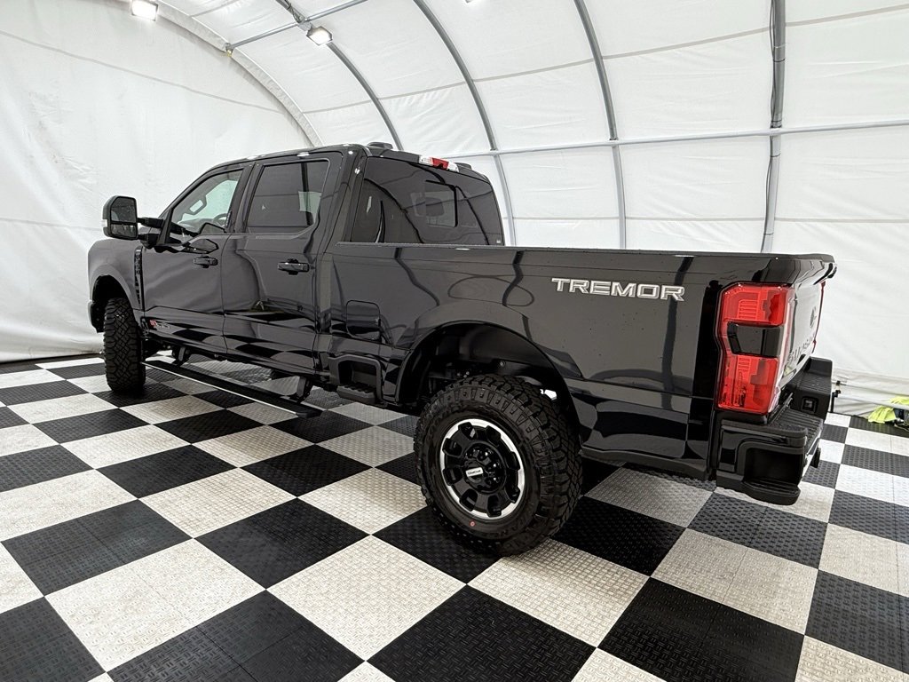 New 2026 Ford F350 4x4 Crew Cab Super Duty image 2