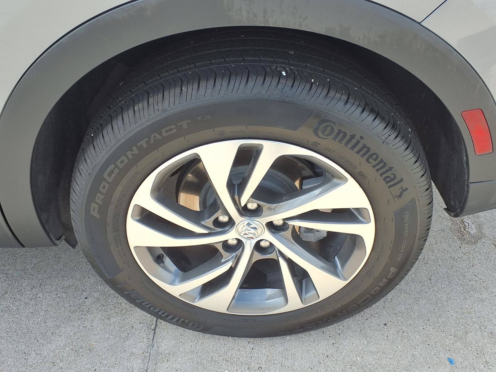 Used 2022 Buick Envision Essence w/ Safety Package FWD image 10