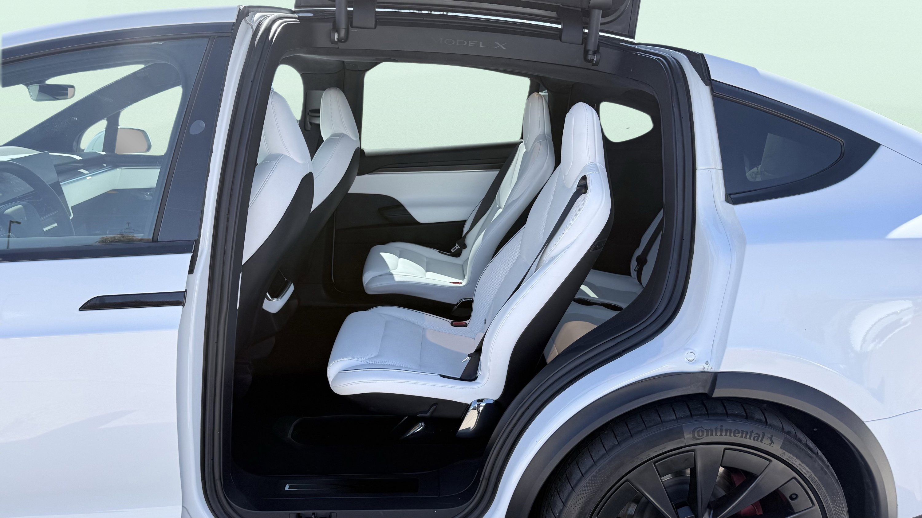 Used 2023 Tesla Model X Plaid image 36