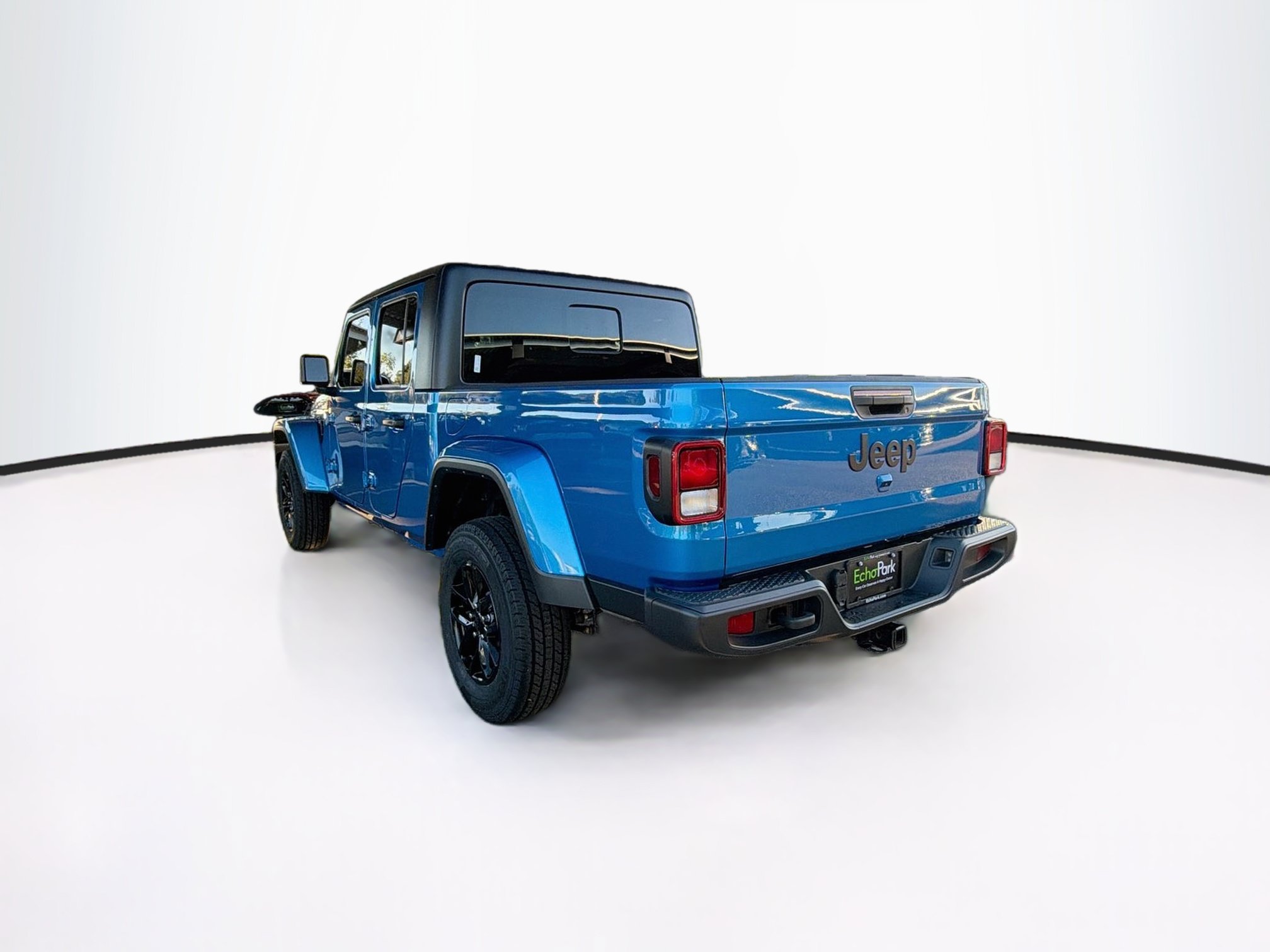 Used 2023 Jeep Gladiator Sport AWD/4WD image 5
