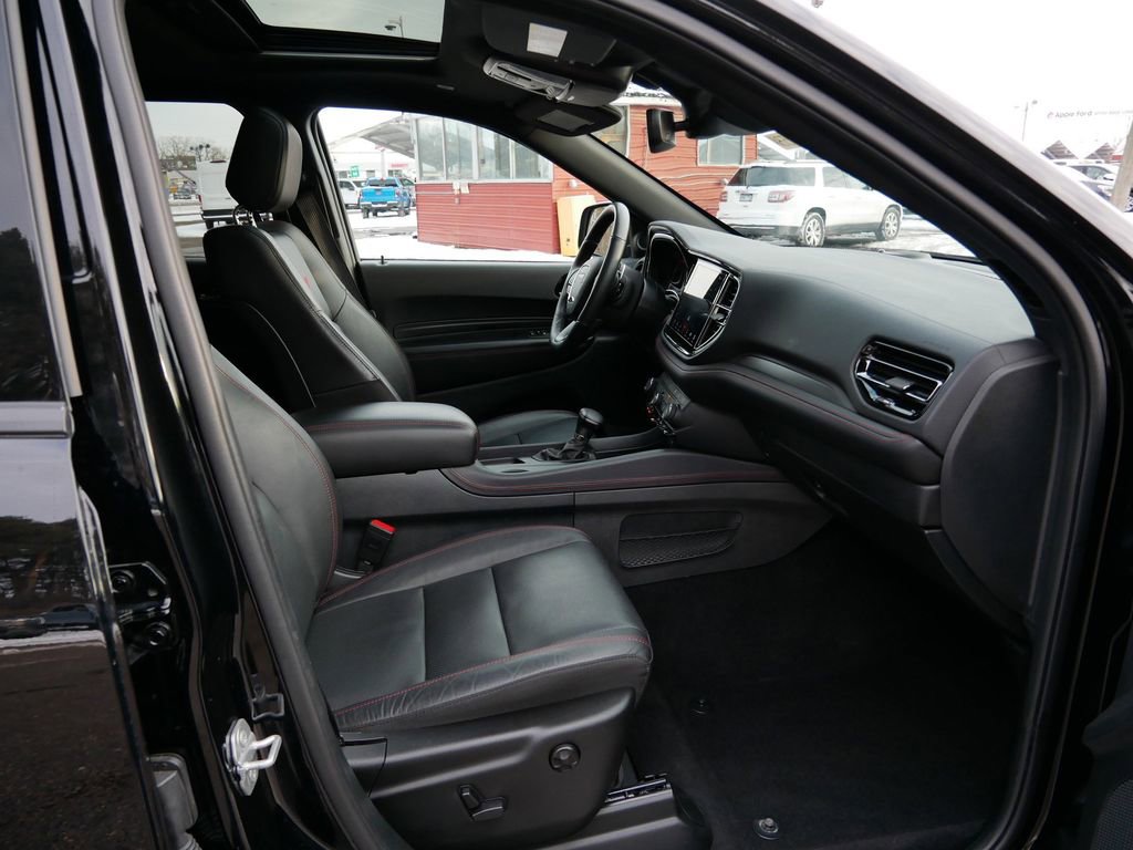 Used 2025 Dodge Durango GT image 8