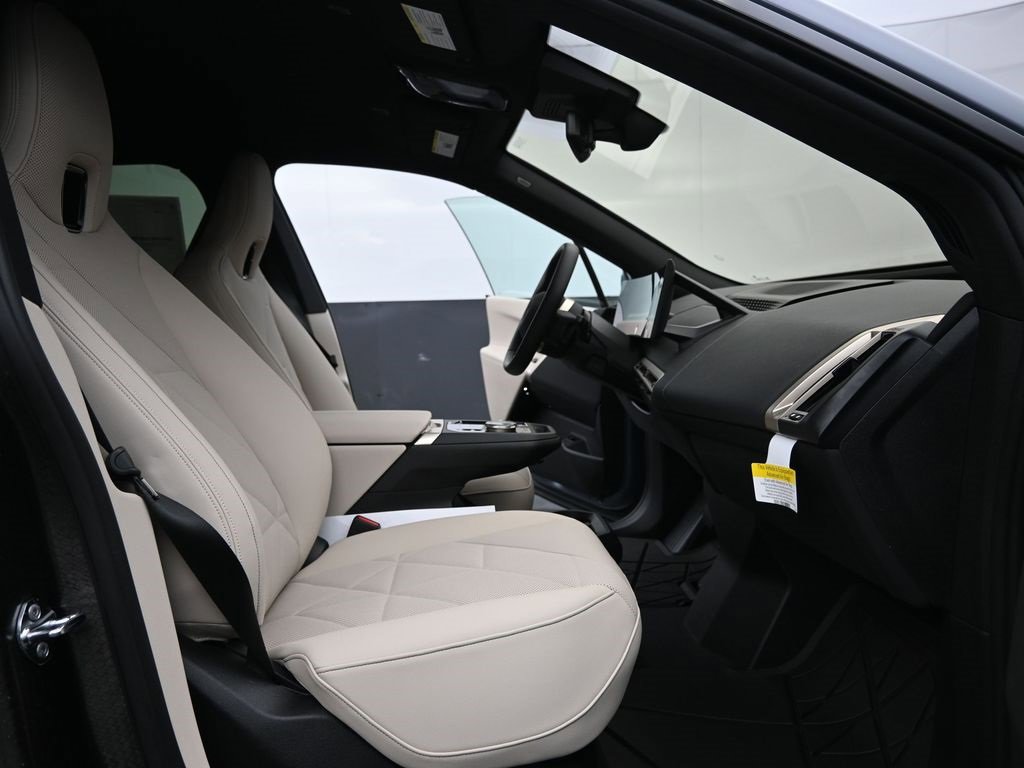 Certified 2026 BMW iX xDrive45 w/ Premium Package image 18