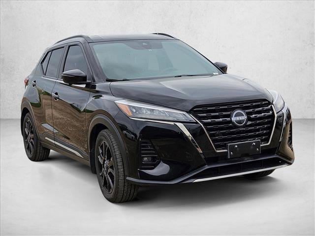 Used 2023 Nissan Kicks SR w/ SR Premium Package image 3