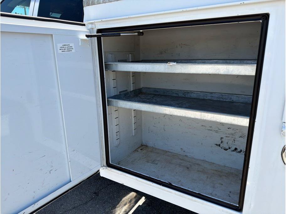 Used 2005 GMC Sierra 3500 SLE w/ Heavy-Duty Power Package RWD image 12