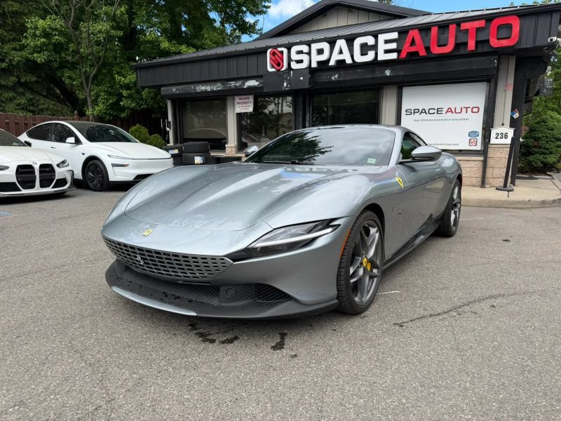 Used 2021 Ferrari Roma RWD image 2