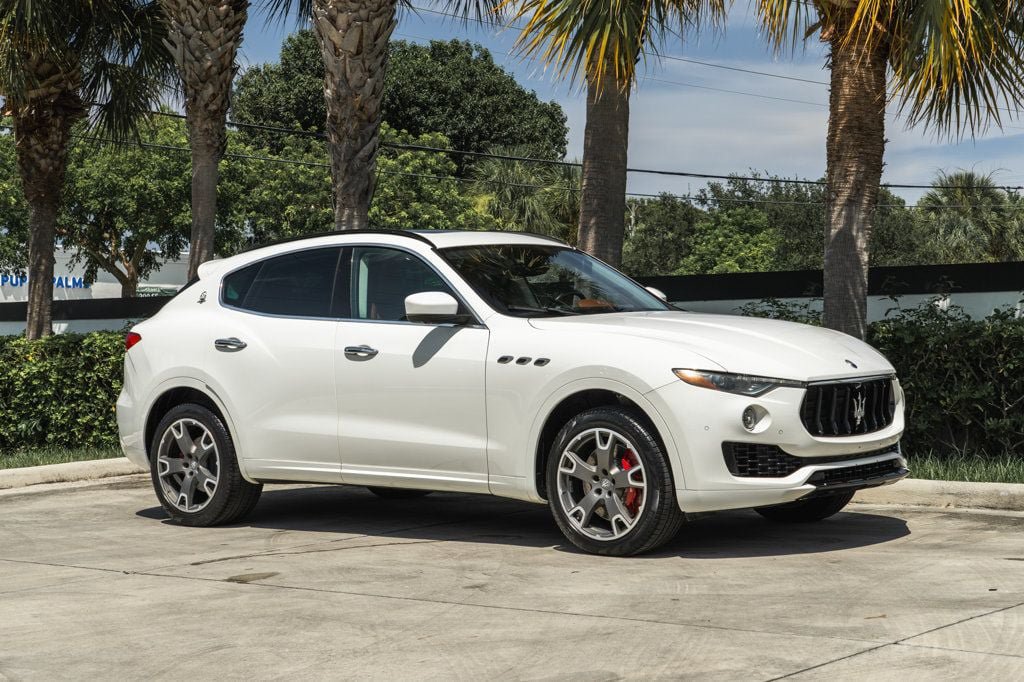 Used 2017 Maserati Levante S AWD/4WD image 9
