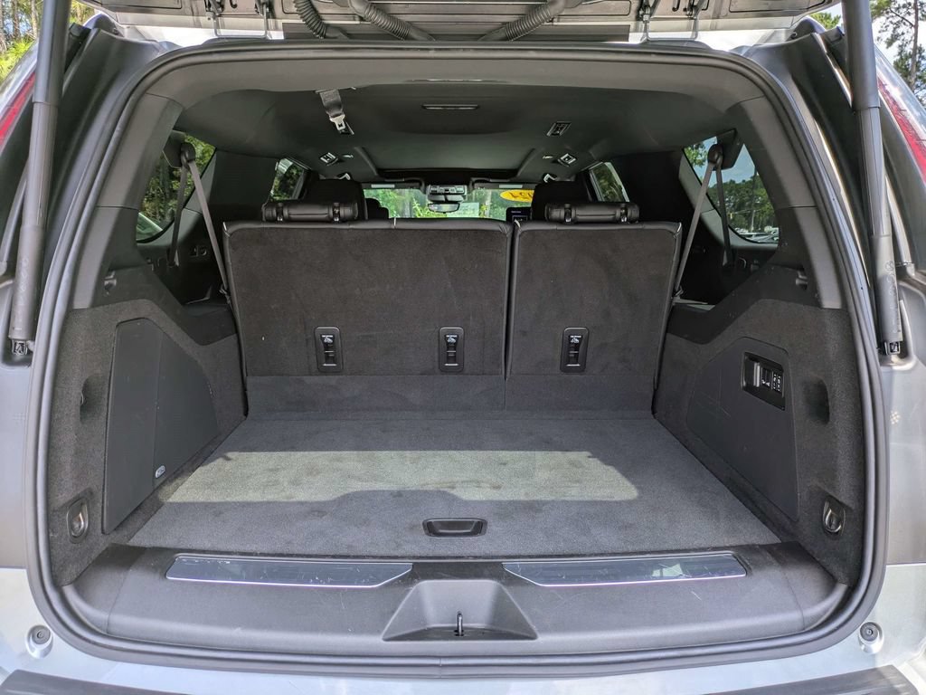Used 2024 Cadillac Escalade ESV Premium Luxury w/ Performance Package AWD/4WD image 13