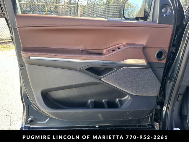 New 2026 Lincoln Navigator L Reserve image 10